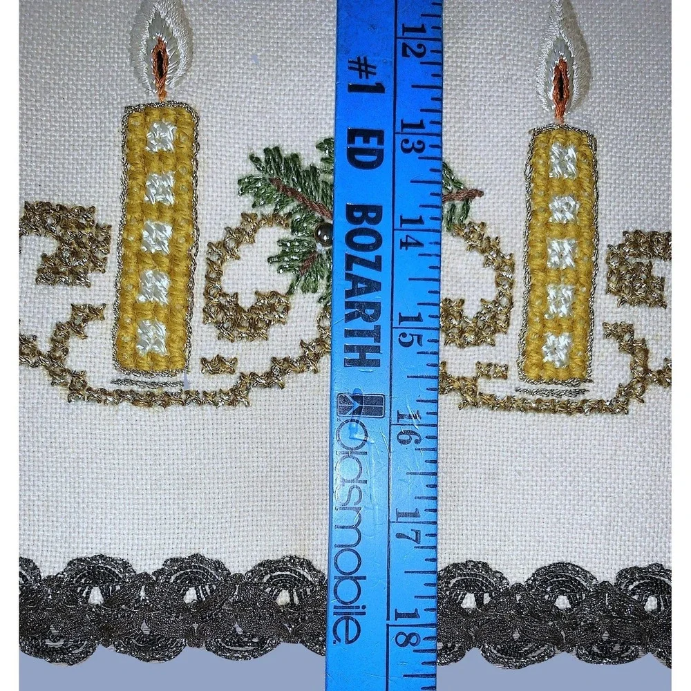 Holiday Xmas Candles Snowflakes Needlework Wool Runner Vtg / Antique 18x42